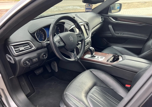 Maserati Ghibli cena 93000 przebieg: 53508, rok produkcji 2014 z Łapy małe 407